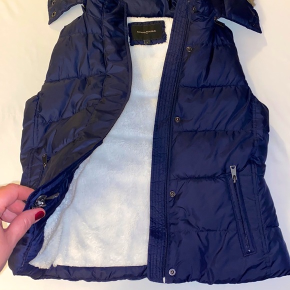 Banana Republic Other - Banana Republic Down Filled, Fleece lined Vest with detachable hat.